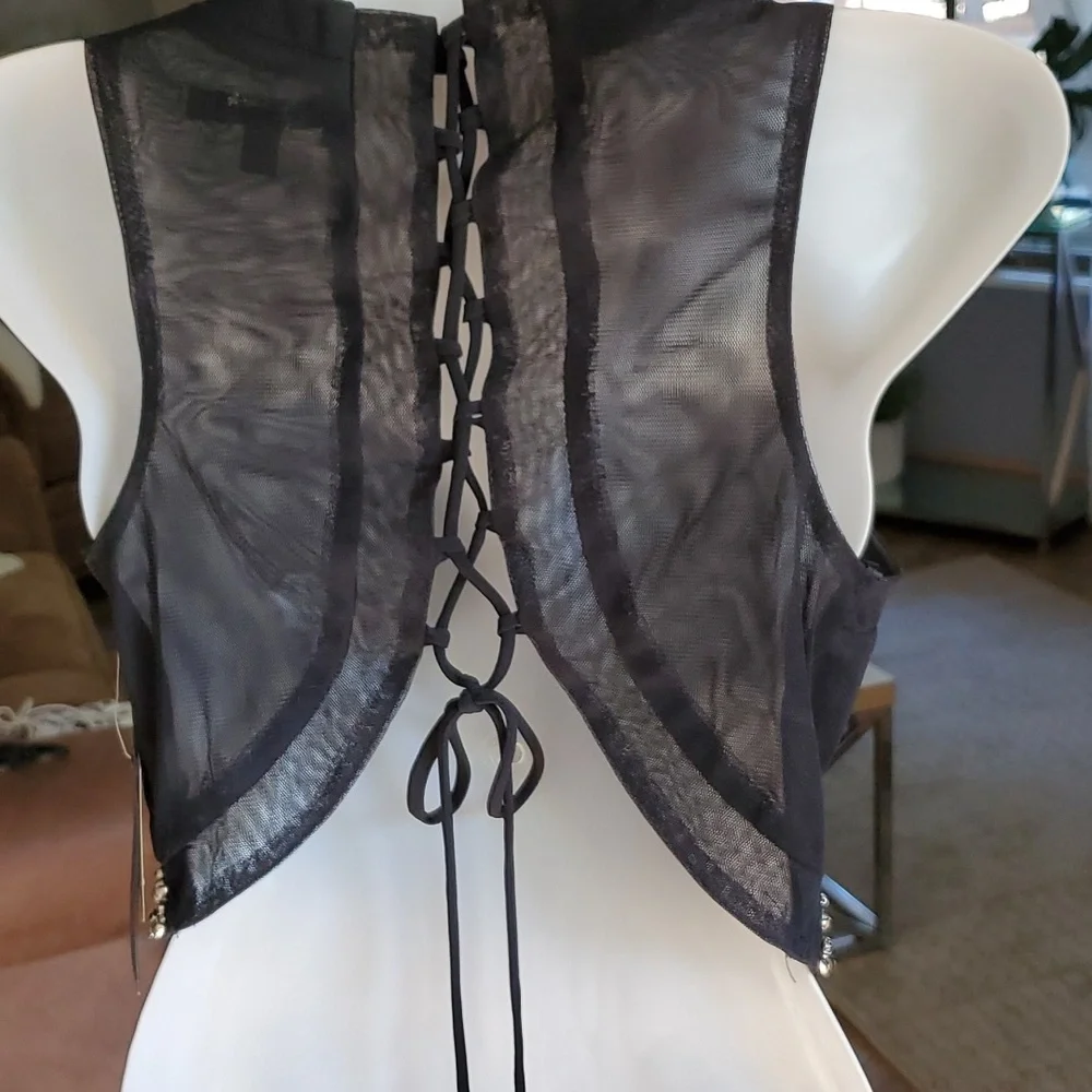 NWOT  City Studio midriff back lace up top. - Picture 5 of 10